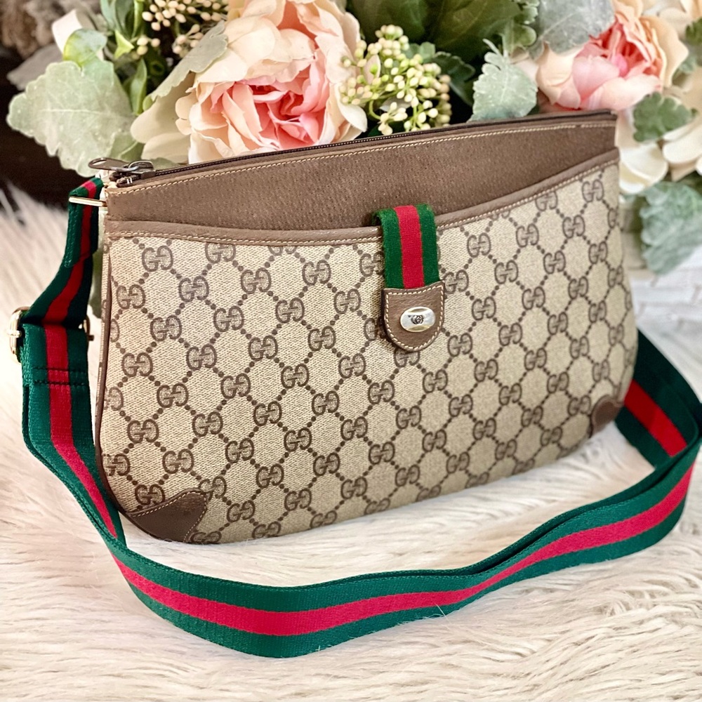 SOLD❌Authentic Gucci Monogram shoulder bag - Picture 3 of 15